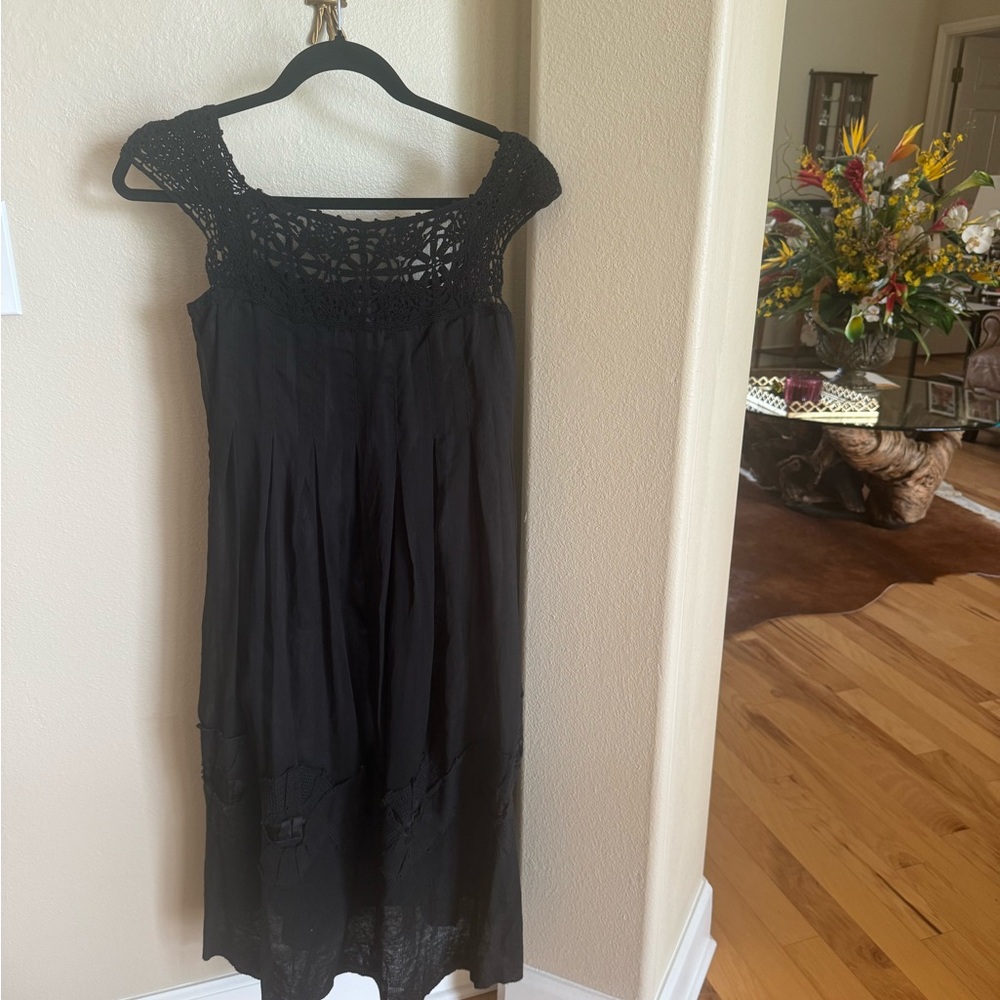 Marc Jacob’s summer black dress